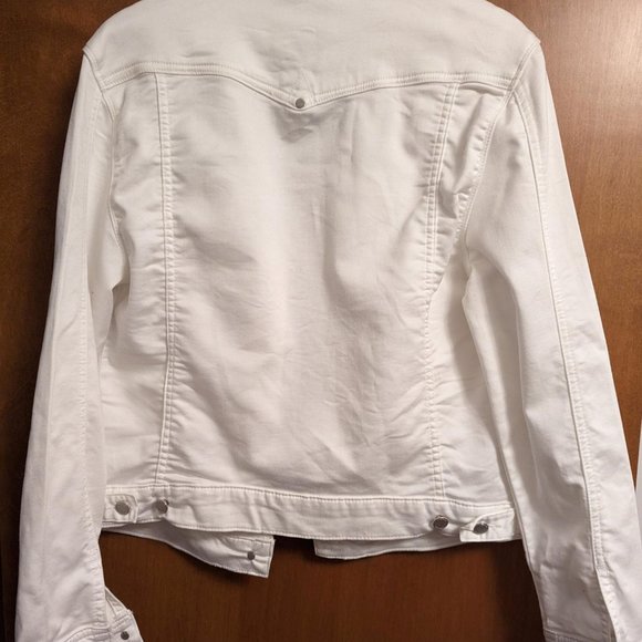White LiverPool Classic Jean Jacket, size XL, Pockets, Button Closure - Picture 2 of 5